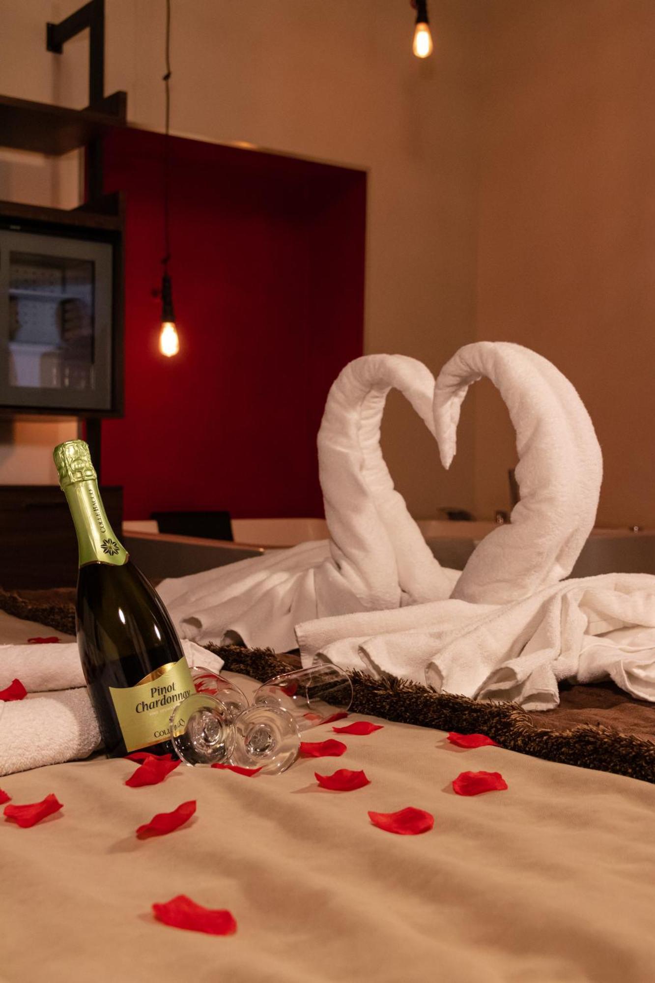 Duomo Luxury Suites Napoli Eksteriør bilde